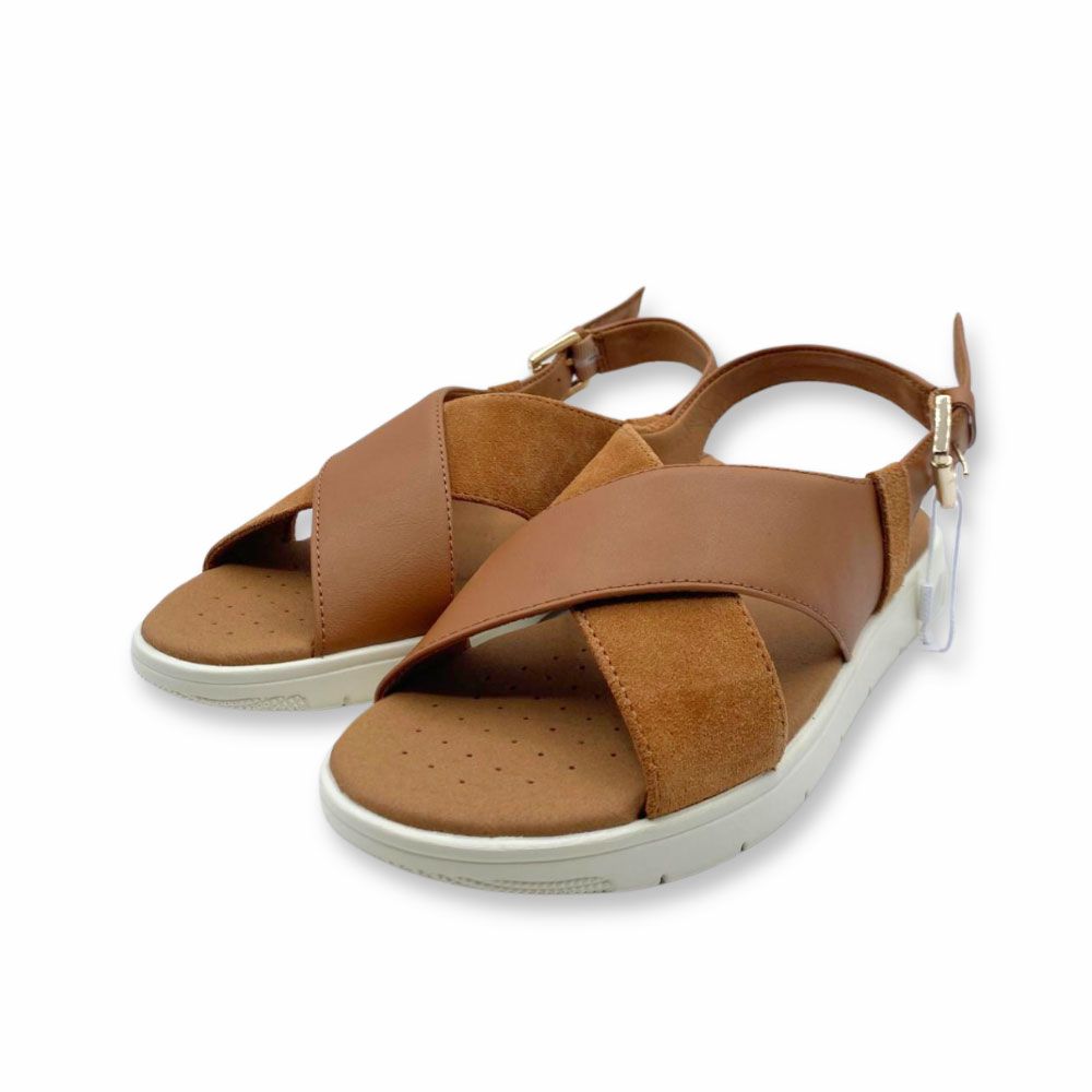 Costado sandalias Spherica Ec5 color cognac de Geox. Carmen Shoes. Zapatería online. Torrelavega.