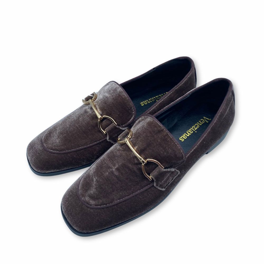 Nueva colección de mocasines de terciopelo de Venezianas disponible en Carmen Shoes. Zapatería online de Torrelavega.