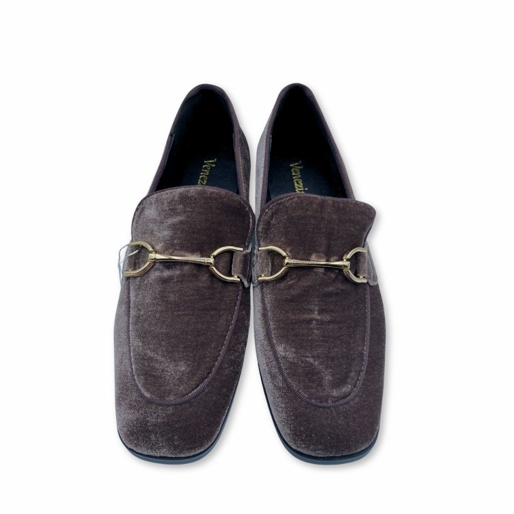 Nueva colección de mocasines de terciopelo de Venezianas disponible en Carmen Shoes. Zapatería online de Torrelavega.