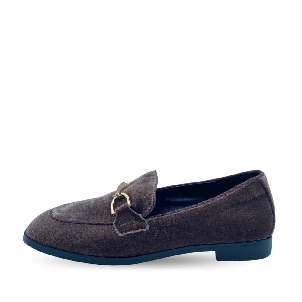 Nueva colección de mocasines de terciopelo de Venezianas disponible en Carmen Shoes. Zapatería online de Torrelavega.