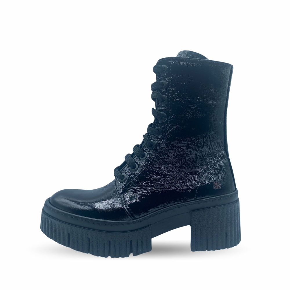 Botas militares negras efecto arrugado con plataforma de Art Metropolitan Shoes.