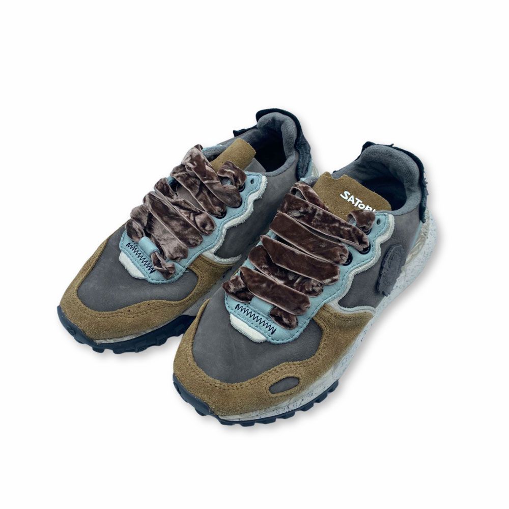 Costado zapatillas Chacrona Metta Premium azul de Satorisan. Zapatillas Chacrona Metta Premium azul marino para mujer de Satorisan.
