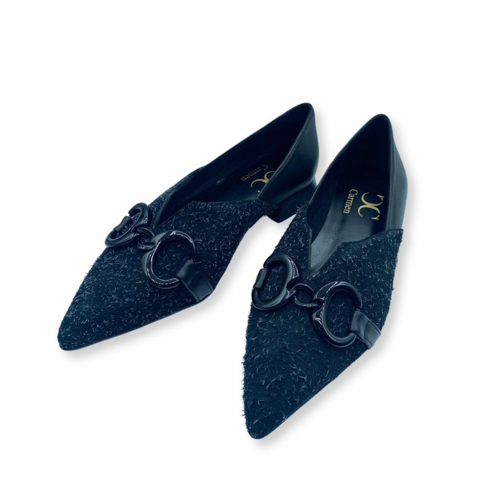 Zapatos negros de piel y tejido con calabrote de Doralatina.