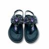 Sandalias negras con joyas en empeine de Inés Palliser.