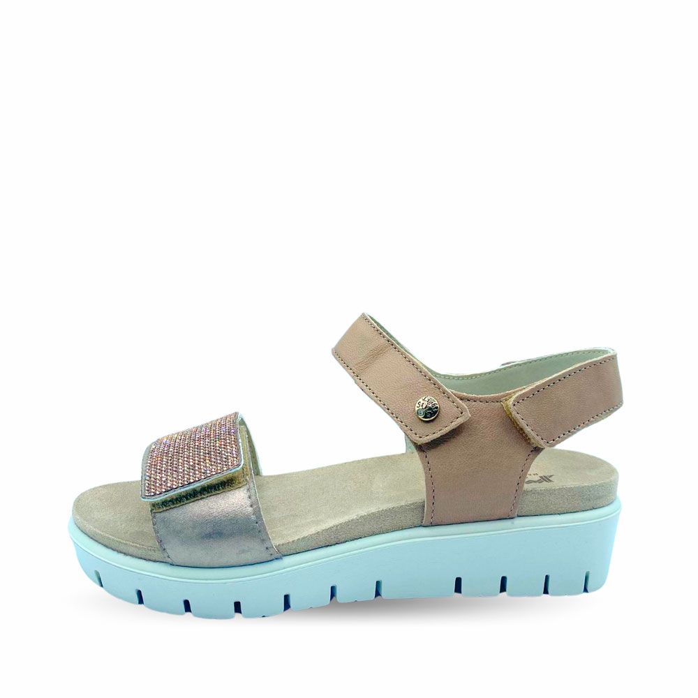 Sandalias piel y brillos con cierre de velcro, súper ligeras y cómodas para mujer de Imac.