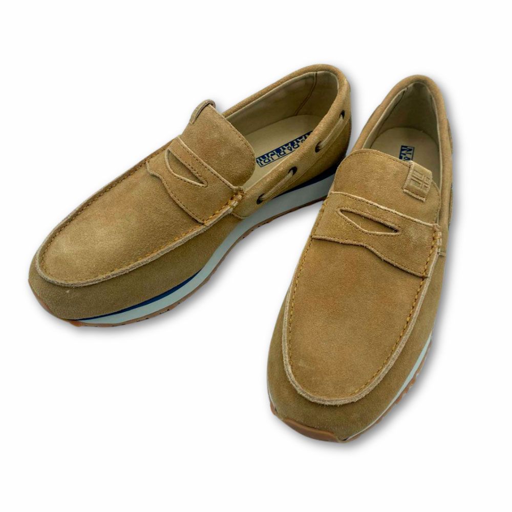 Mocasines Shard de ante color camel para hombre de la nueva colección Napapijri.