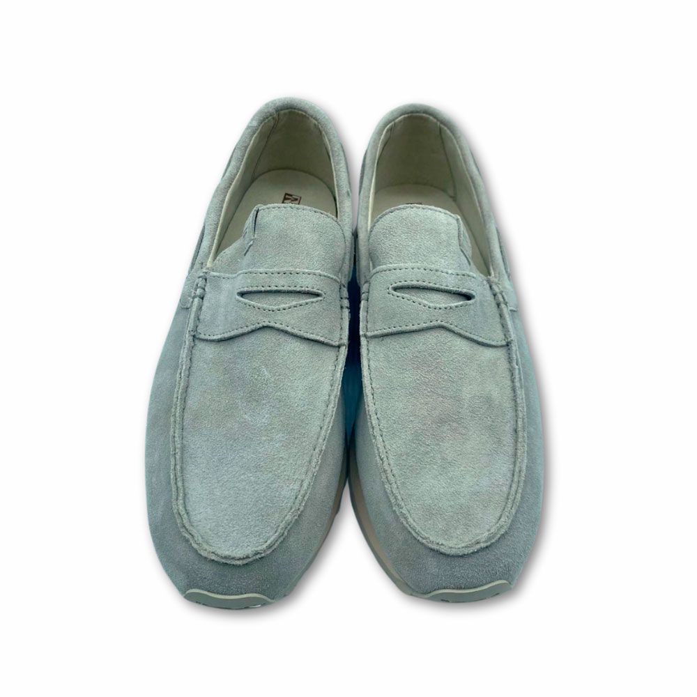 Frente mocasines Shard ante gris para hombre de Napapijri. Mocasines Shard de ante color gris para hombre de la nueva colección Napapijri.