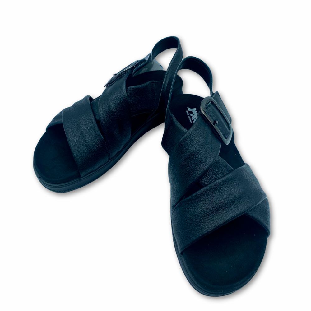 Sandalias cruzadas negras con hebilla y suela cuña ligera de Imac.