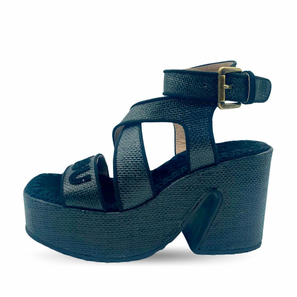 Sandalias negras de rafia con perfil de ante negro y suela con tacón de plataforma de Mou.