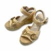 Sandalias de rafia color natural con cuña y plataforma de Kanna.