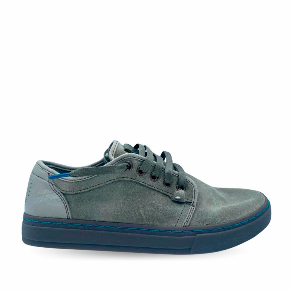 Zapatillas casual de ante color caqui nueva colección Heisei de Satorisan para hombre.