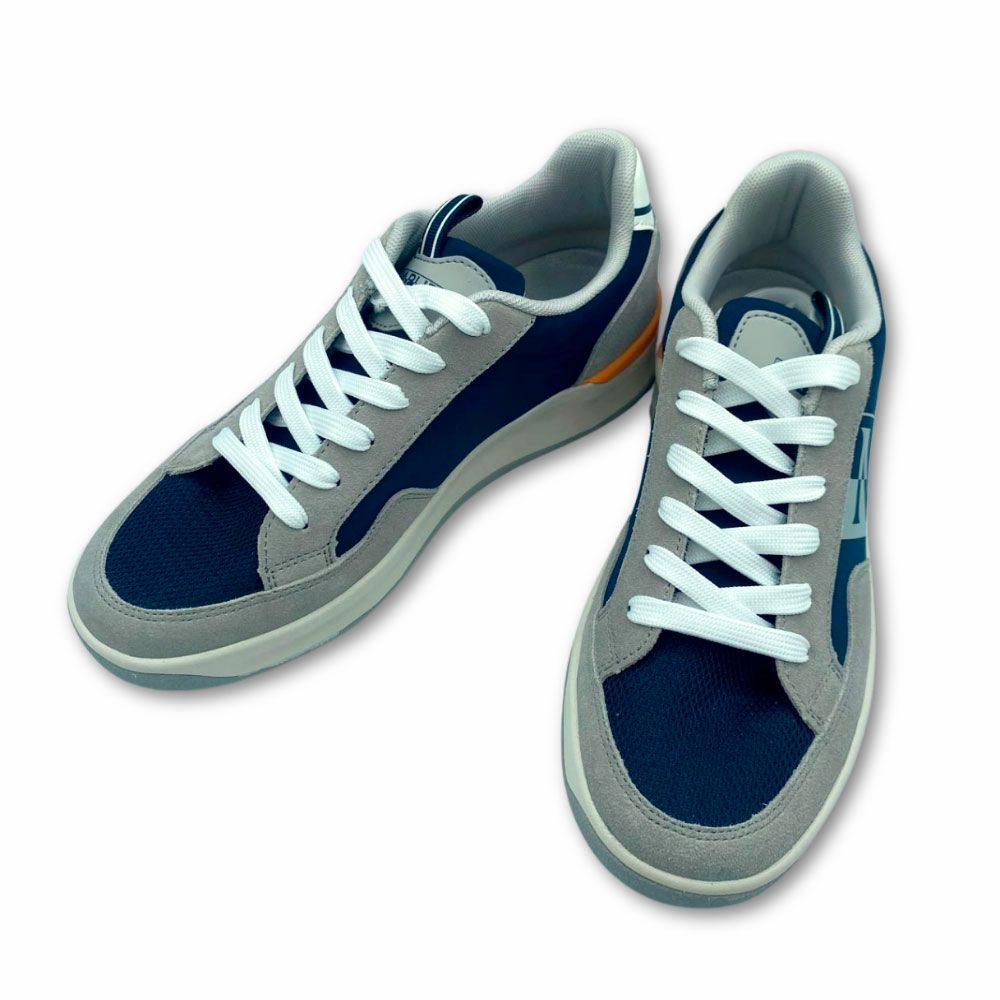 Zapatillas deportivas de piel color gris, cierre con cordones y suela de goma bicolor antideslizante de Napapijri.