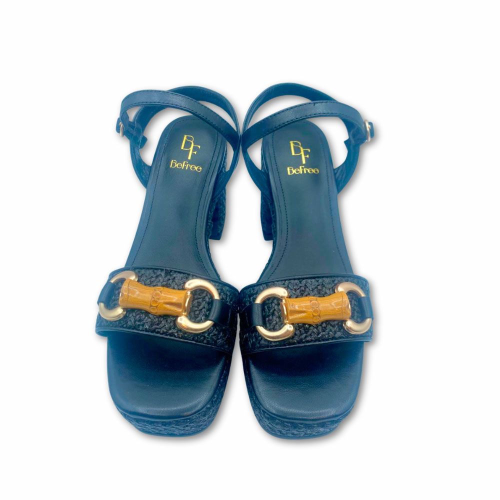 Sandalias de plataforma piel color negro y rafia con calabrote de Befree.