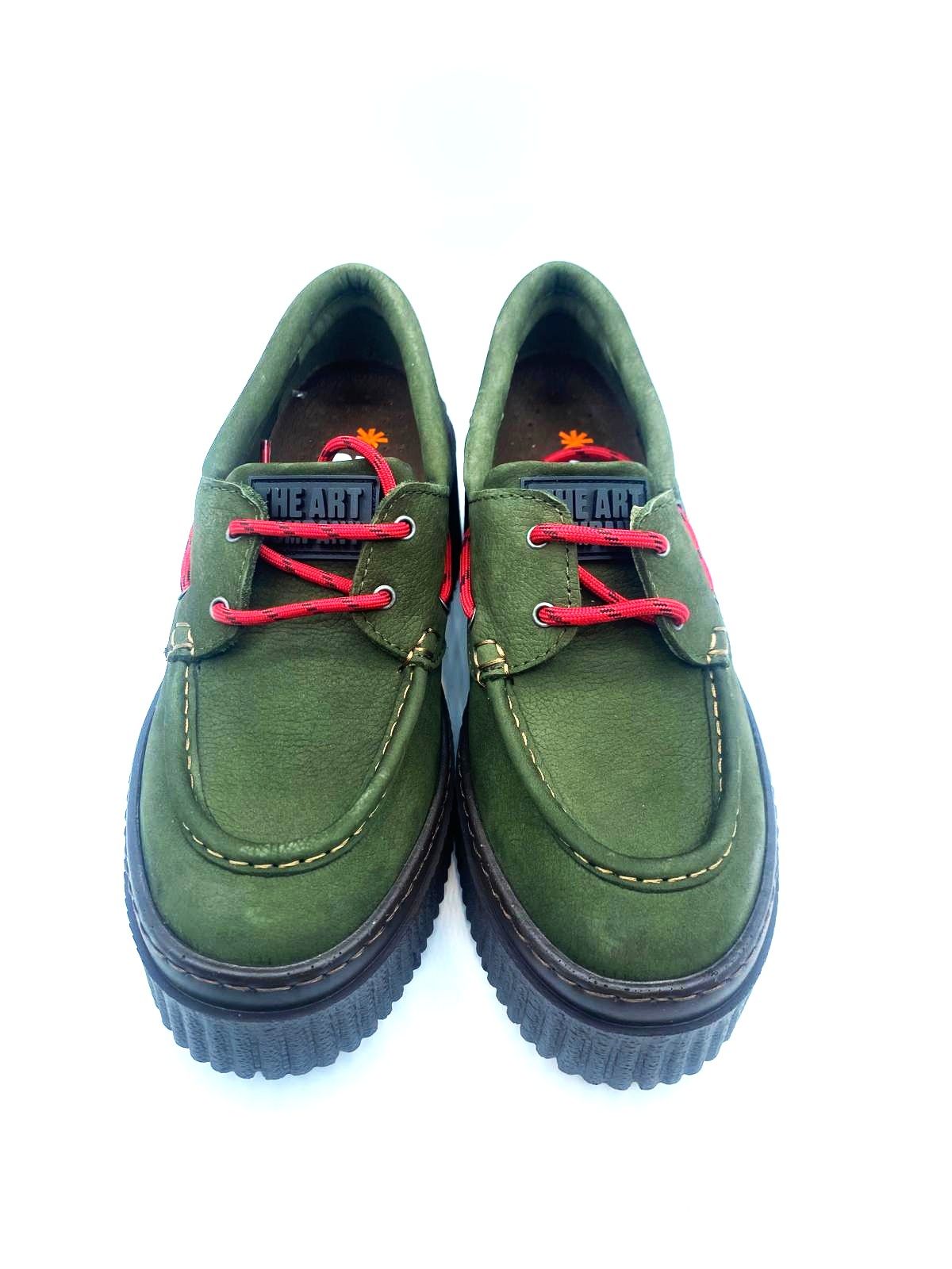 Zapato en cordon rojo con piel de nobuck - verde 0012