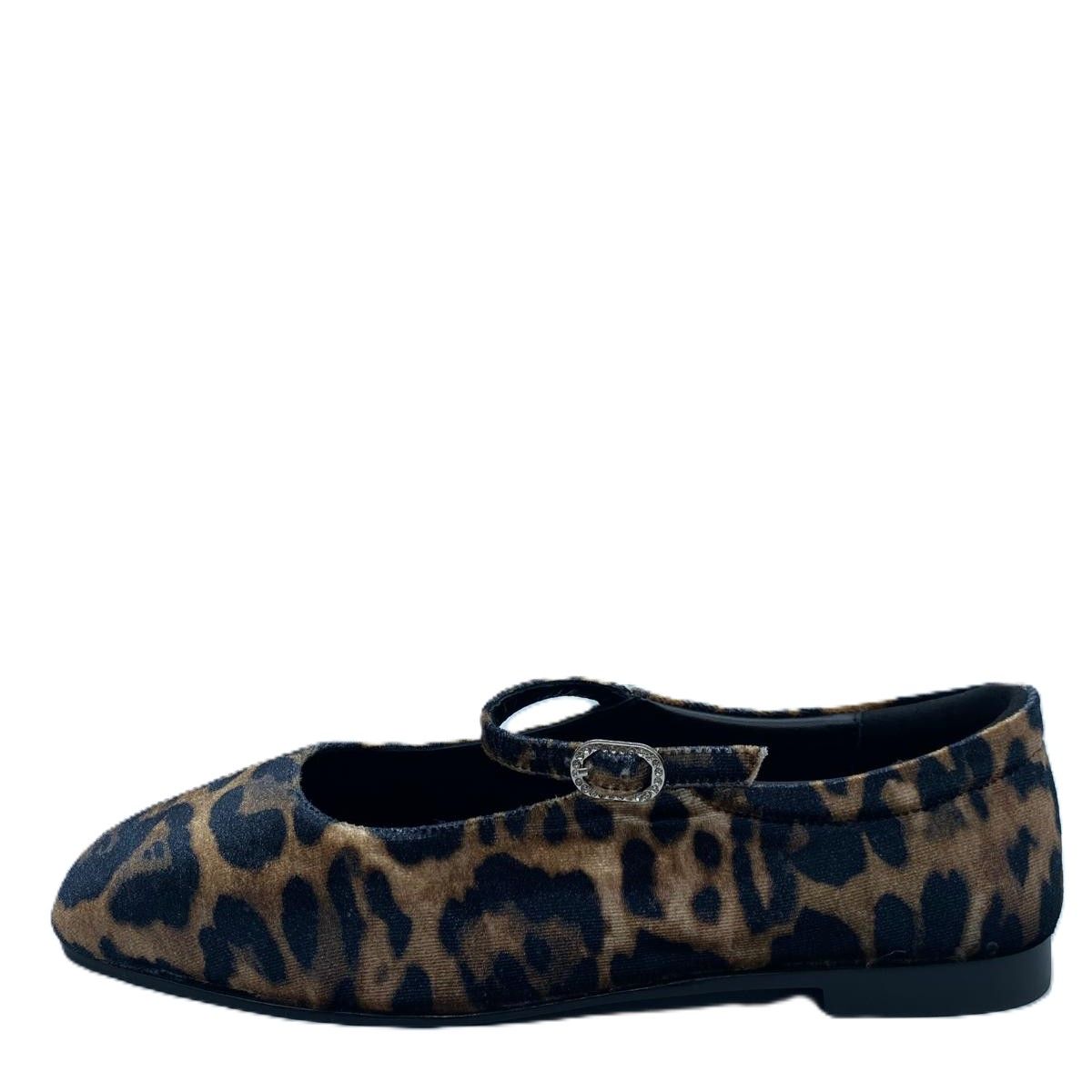 Zapato plano piel de leopardo 056