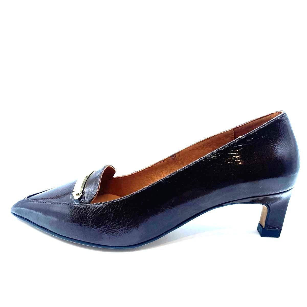 Zapatos tacón bajo - Angel Halarcon negro con detalle dorado 008