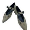 Zapato de hebilla con tachas, color nude 003