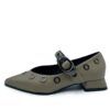 Zapato de hebilla con tachas, color nude 005