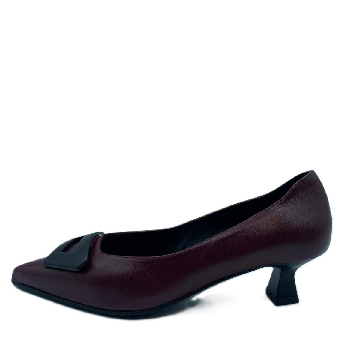 Zapato de salon tacon bajo burdeos 0009