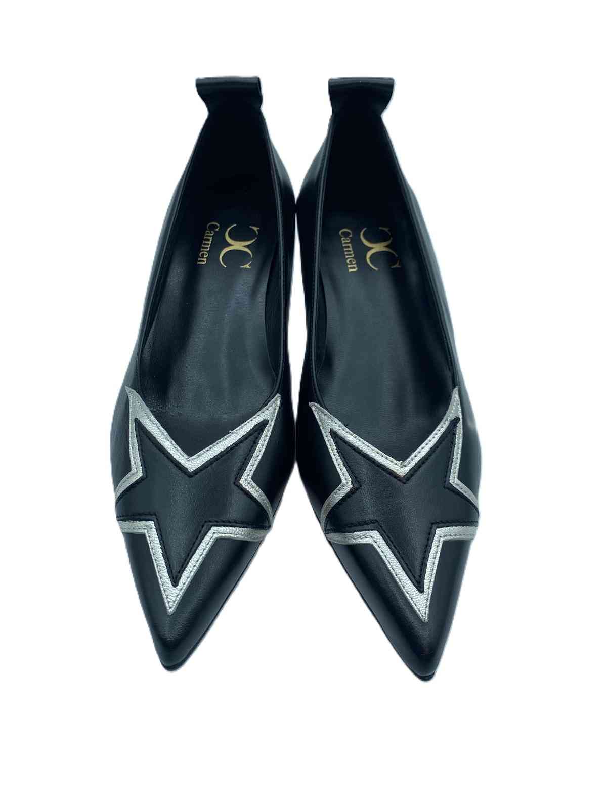 Zapato de salón tacón medio negro con estrella 0010