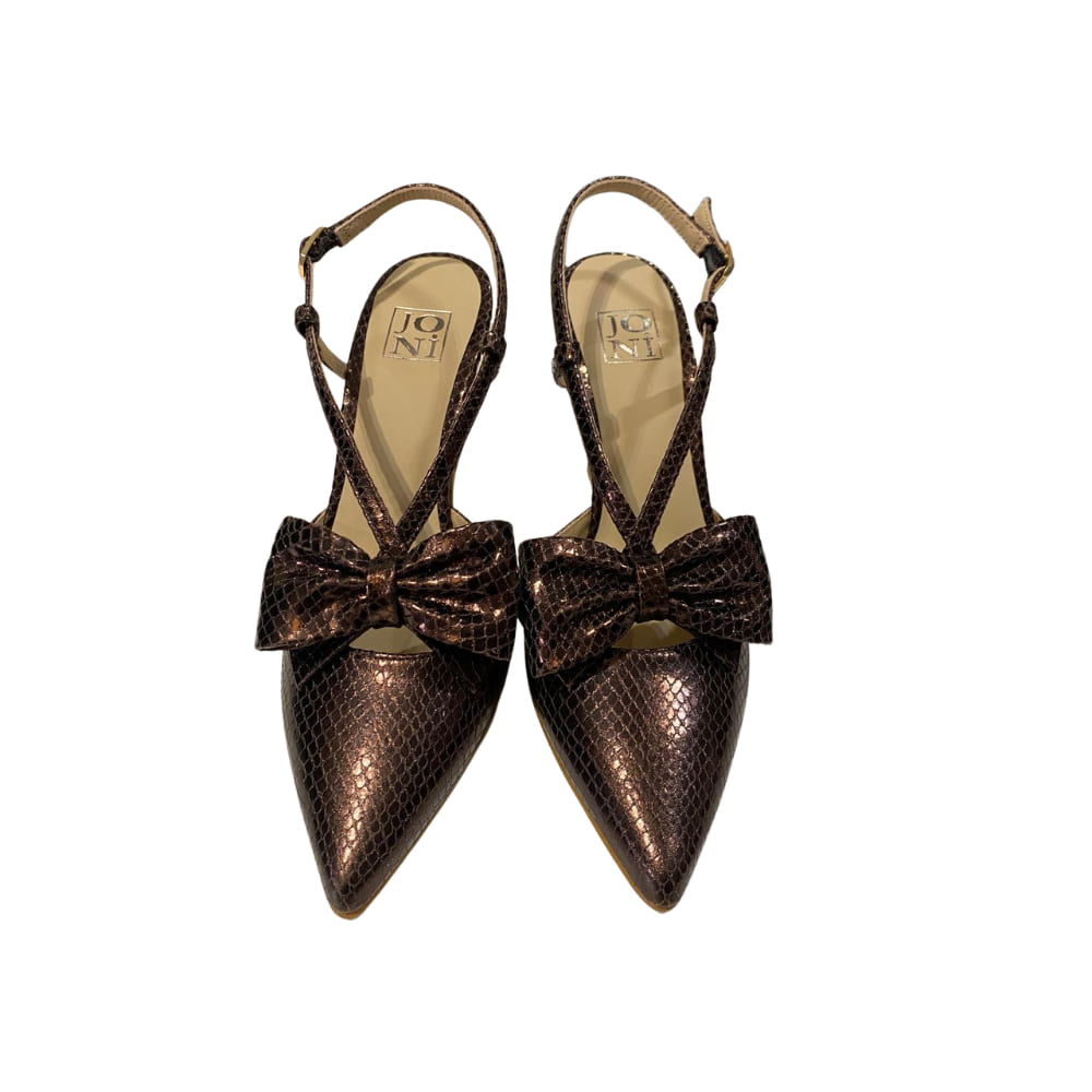 Zapato marrón chocolate con brillo frente