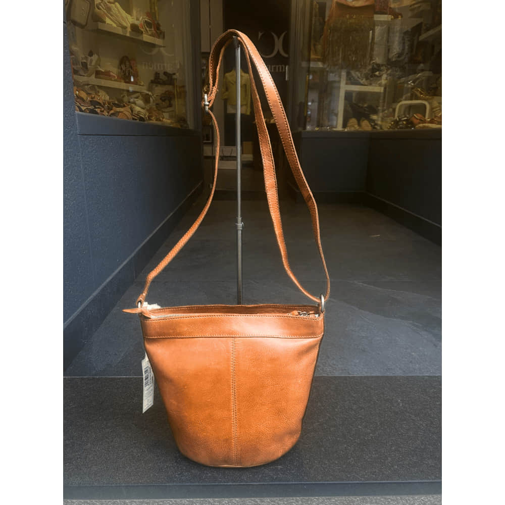Bolso bandolera Cuero con cremallera BIBA trasera