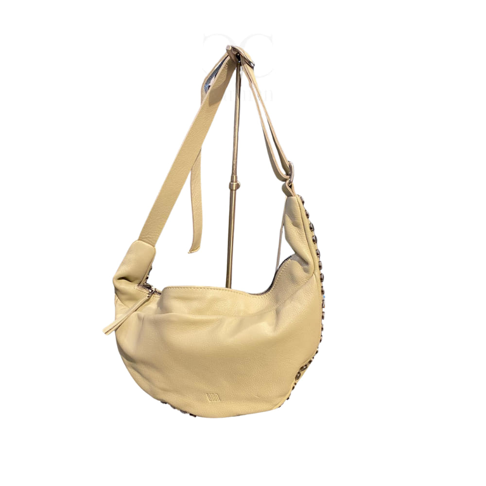 Bolso de piel con tachuelas de BIBA Beige