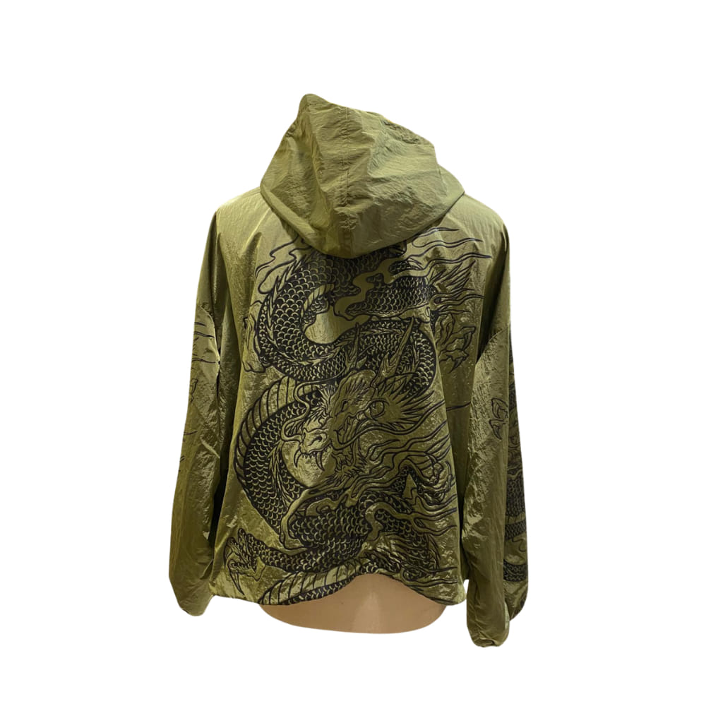Cazadora Dragon verde con capucha envolvente