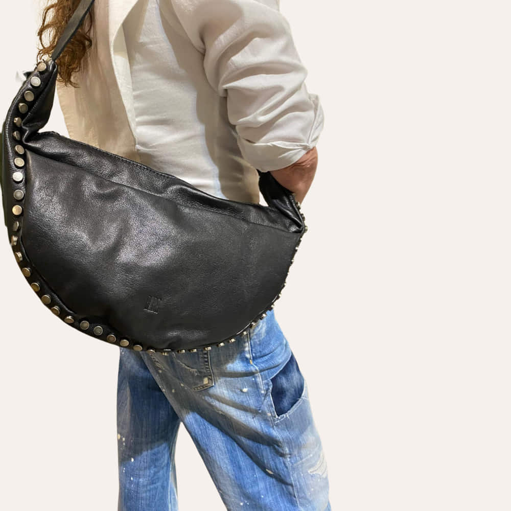 Medida de Bolso de hombro con tachuelas negro BIBA