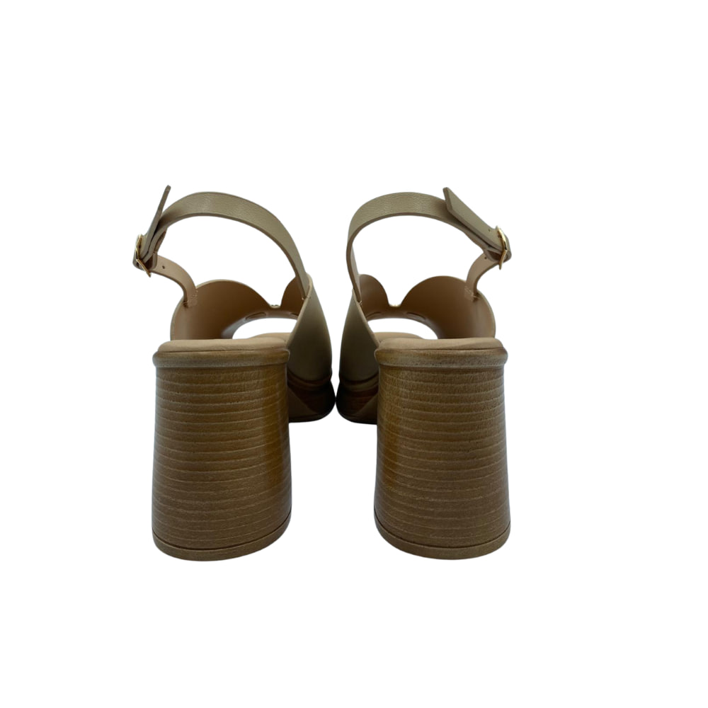 Sandalia Plataforma Beige H frente