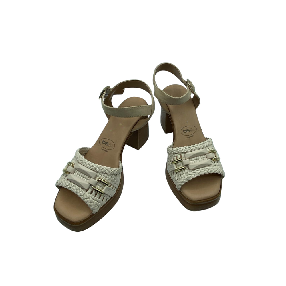 Sandalia Plataforma Trenzada Beige perfil