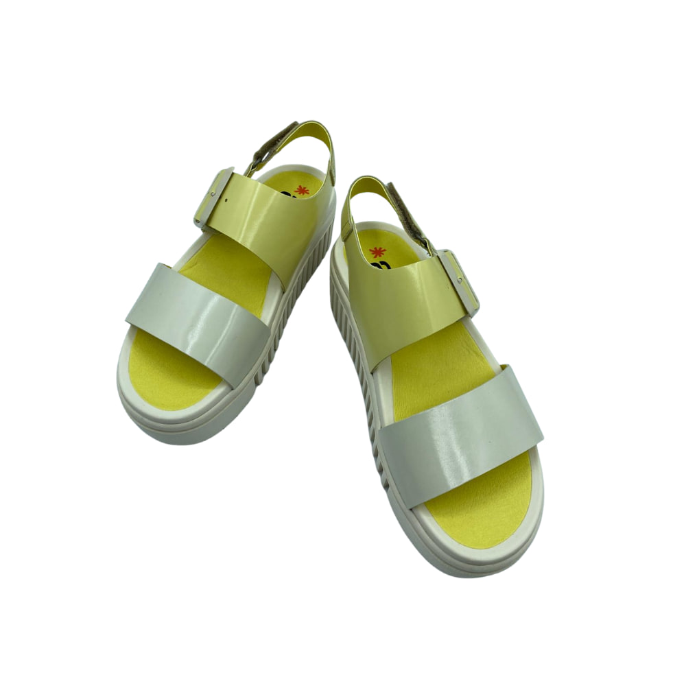 Sandalia Tiras Beige & Gris perfil
