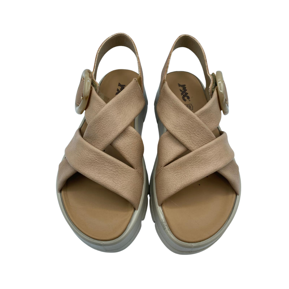 Sandalias Plataforma Cruzadas Marrón frente Sandalias Plataforma Cruzadas Marrón frente