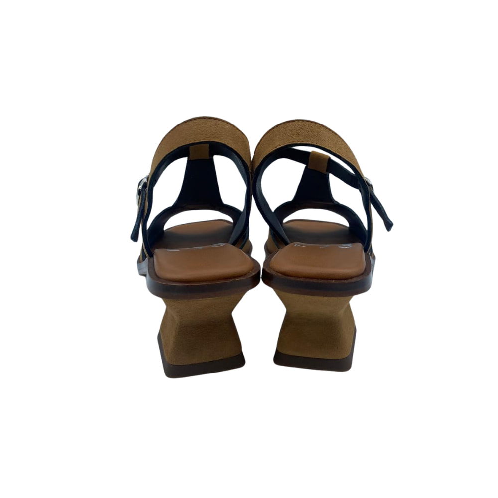 Sandalias de piezas geométricas con tacón ancho Camel