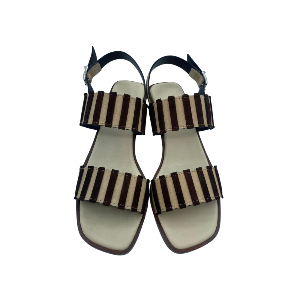 Sandalias en piel de ante beige y negro frente- By Carmen