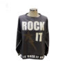Sudadera gris Rock It de estilo urbano con tachuelas.
