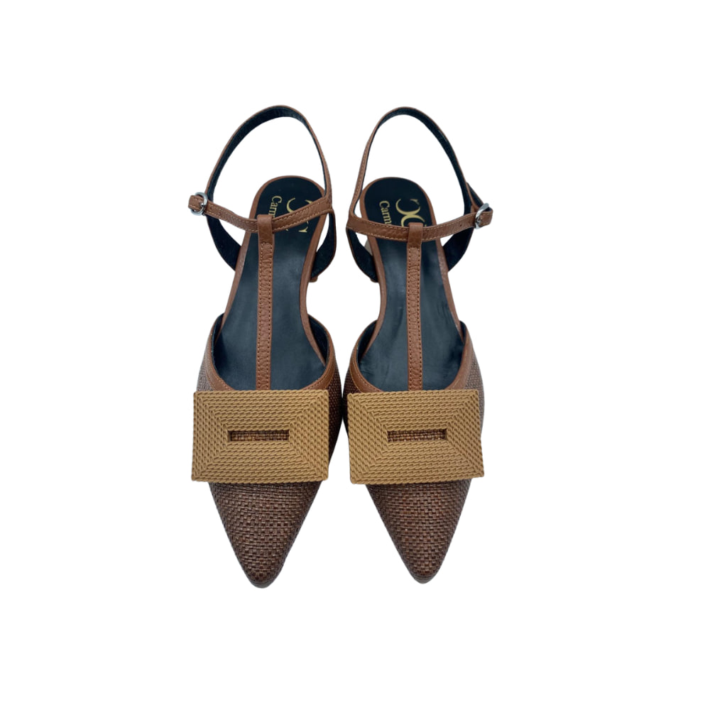 Zapato Bicolor Coffee con tacón frente Zapato Bicolor Coffee con tacón frente