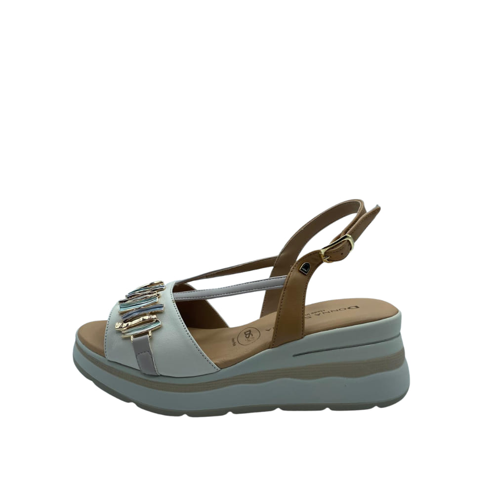 Sandalia Indie Plataforma en beige, bicolor con cierre de hebilla