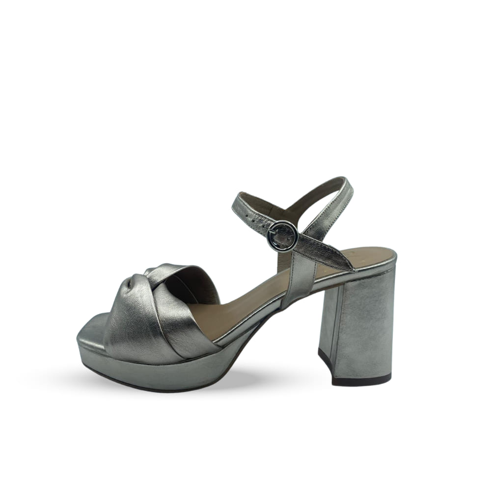 Sandalia Nudos Plata con pulsera de hebilla