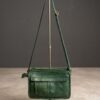 Bolso Bandolera rock vista trasera, delante con tachas.