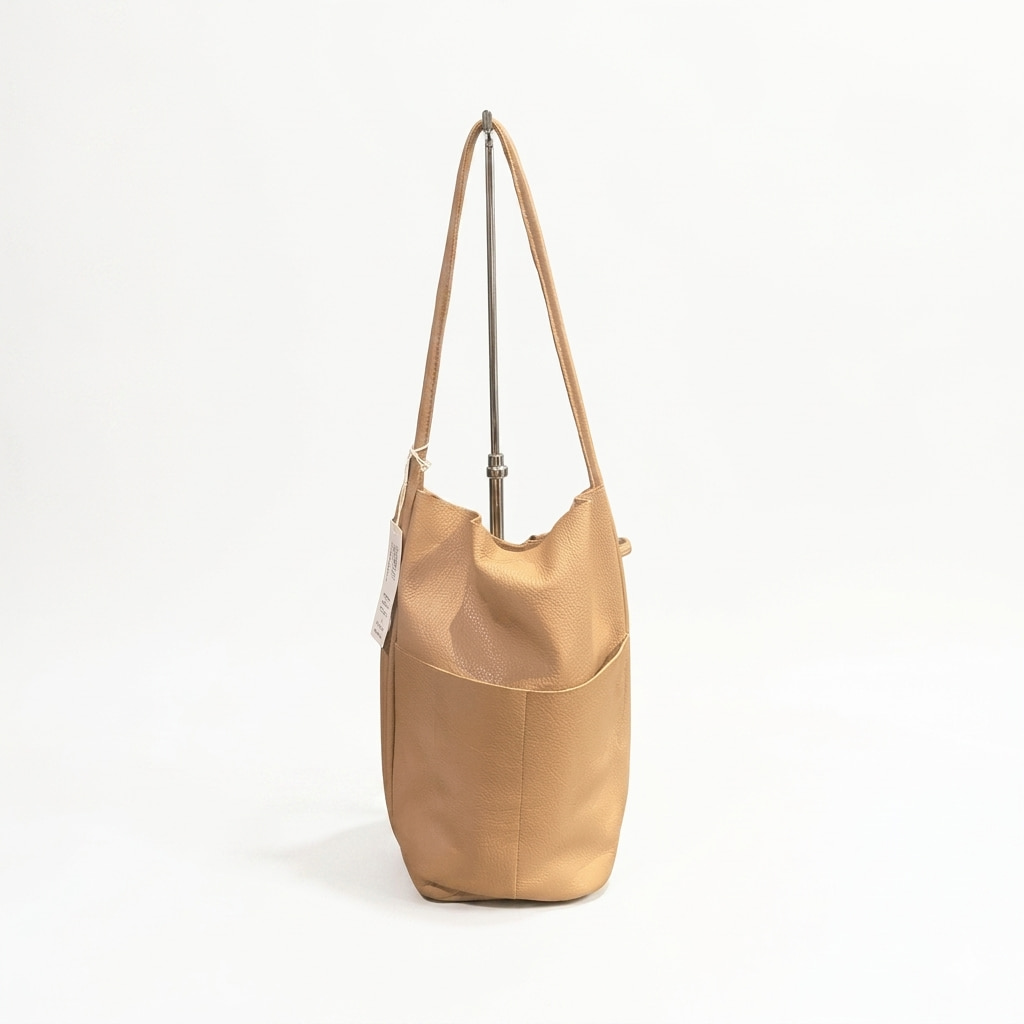 Bolso de hombro Melissa Beige taupé liso con cierre de imán.