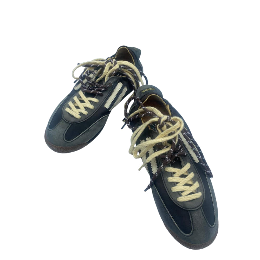 Deportivas Combi Gris Puraai perfil con cordones bicolor