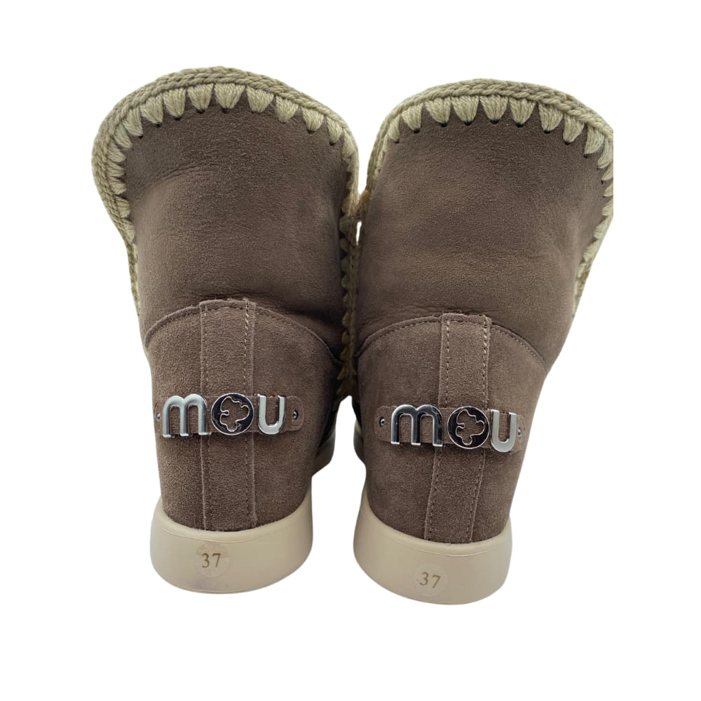 Bota Mou Cuña interior Marrón Ribete Beiige trasera de chica