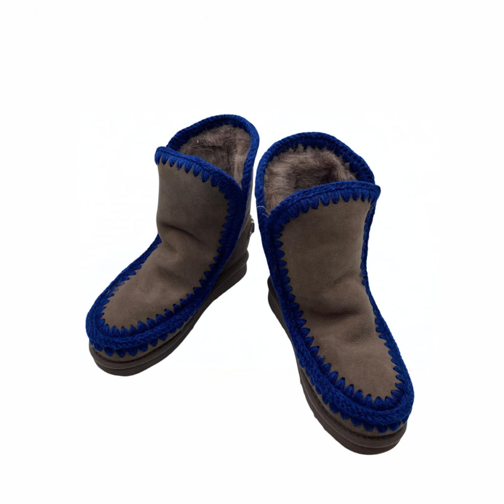 Bota Mou forradas de pelo. Cuña interior Marrón con ribete Azul perfil