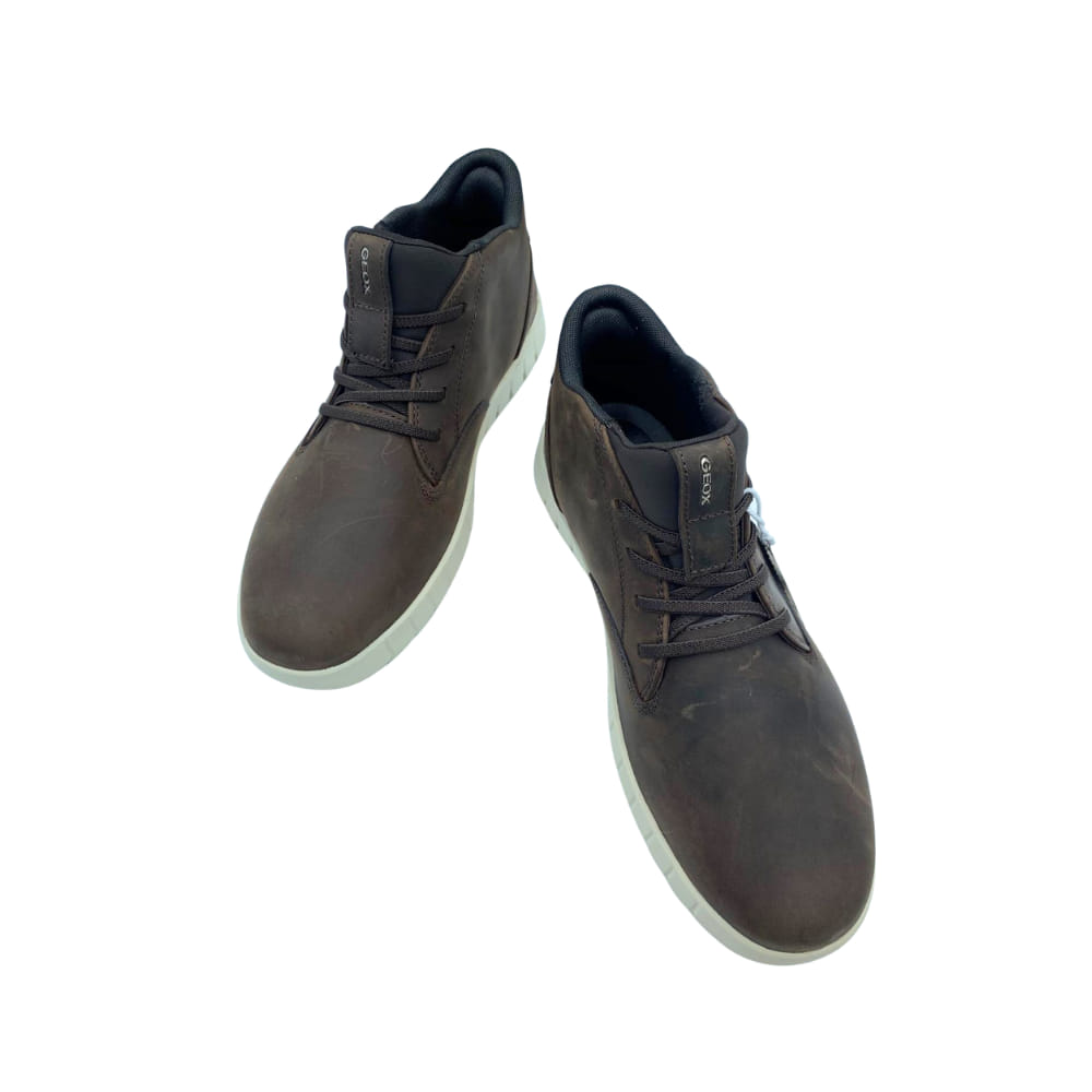 Botas Casual GEOX Men perfil con estilo chukka