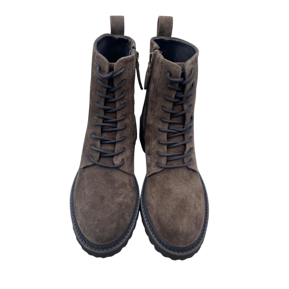 Botín de cordones en ante Mili Marrón perfil estilo militar de mujer