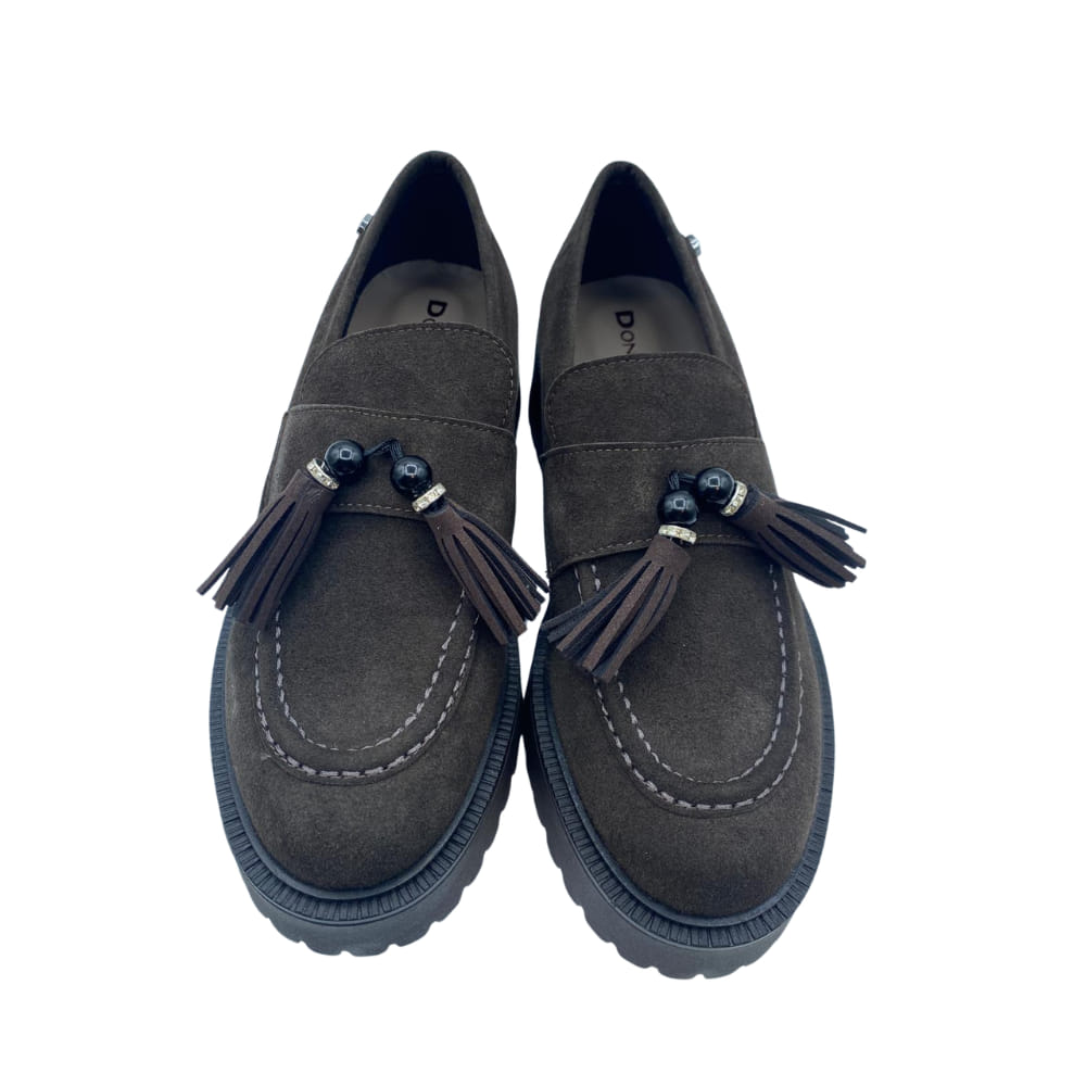Mocasín Ante Marrón con Plataforma y Borlas – Donna Serena frente con punta redonda