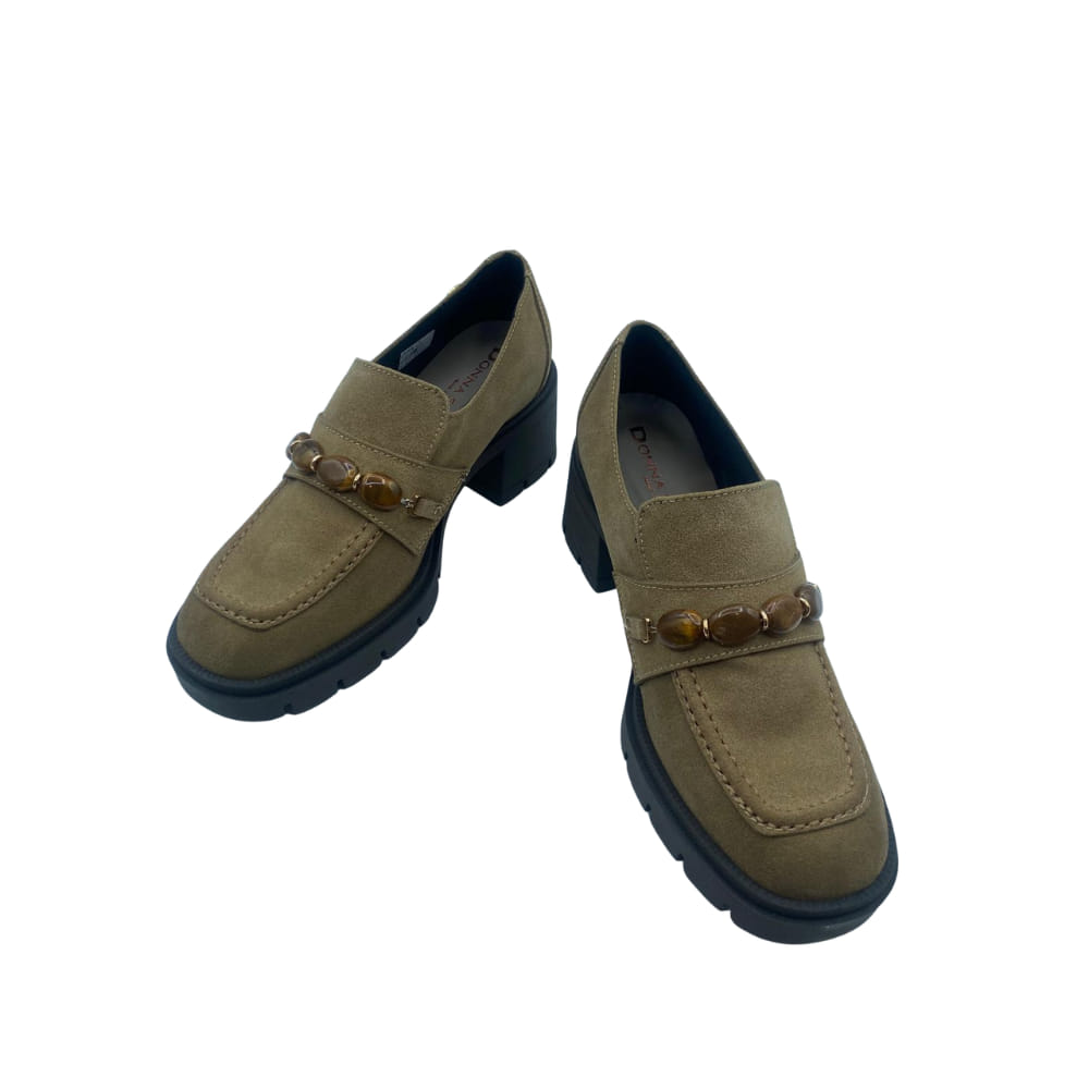 Mocasín con Piedras decorativas en Ante Taupé - Donna Serena perfil Mocasín con Piedras decorativas en Ante Taupé - Donna Serena perfil elegantes para mujer