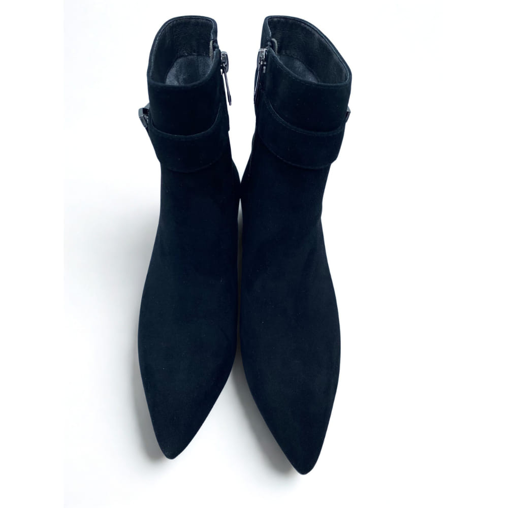 Botines en Ante Tacón medio fino Negro con detalle Donna frente cómodos
