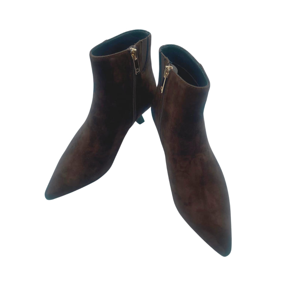 Botines en ante Tacón medio fino Marrón Donna perfil con punta afilada